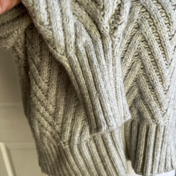 Cozy Chevron Knit Mock Neck Sweater Pullover - Neutral Tones, Stylish & Warm - Picture 3 of 8
